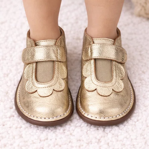 Bota Bem Me Quer Couro Dore Dourado Petit Cheval