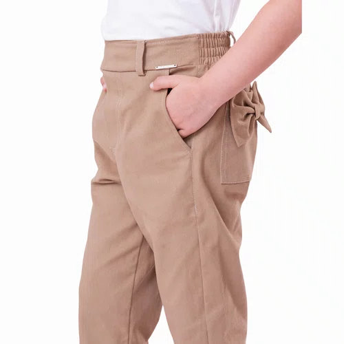 Calça Sarja Bolsos Laços Caramelo Pituchinhus