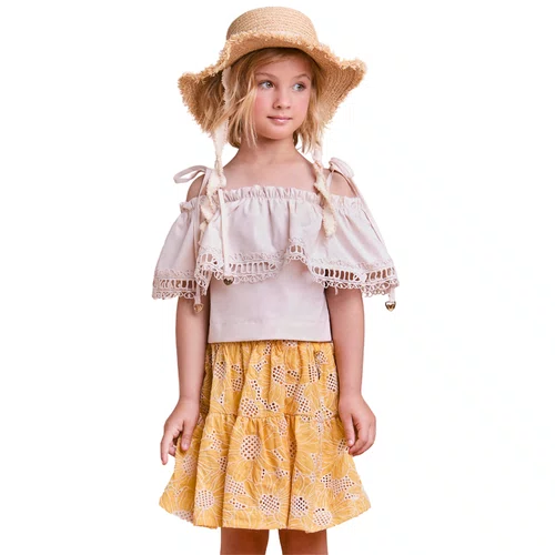 Conjunto De Laise Amarelo Com Bata Bege Anime