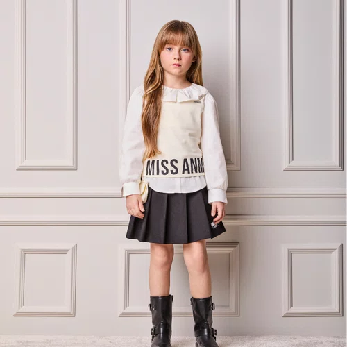 Conjunto Top e Saia Sarjinha Miss Preto e Off Anime