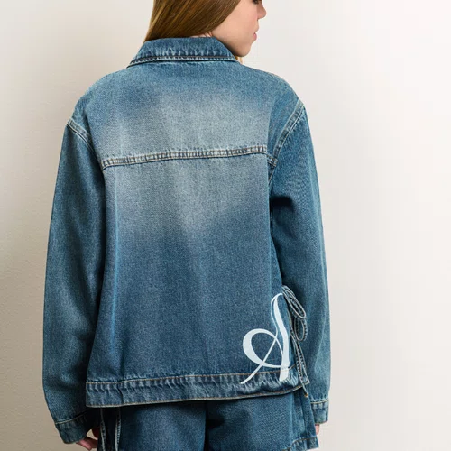Jaqueta Jeans Bolsos e Laços Básica Authoria