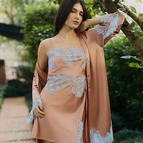 Robe Cetim Amolita Pele e Renda Azul Miss Victtoria