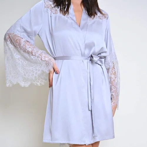 Robe Cetim e Renda Prata Miss Victtoria