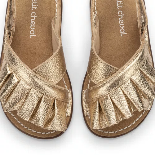 Sandália Babado Couro Dourado Dore Petit Cheval
