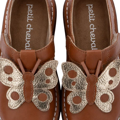 Sapato Colegial Borboleta Nut e Dourado Petit Cheval