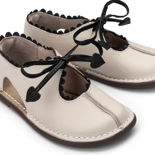 Sapato Tabuleiro Borda Couro Creme Petit Cheval