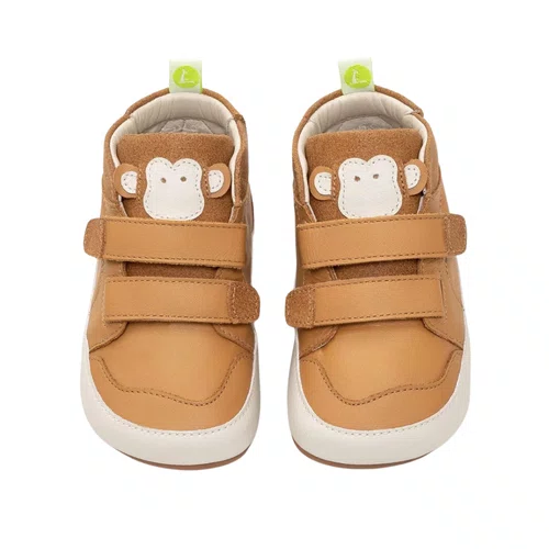 Tenis Monkey Hug Couro Hay Caramelo Tip Toey Joey
