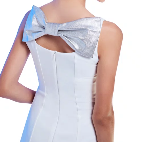 Vestido Branco Laço Prata Alfaiataria I Am