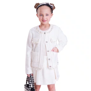 Casaco Boucle Lapelas e Decote Bordado Off White Pituchinhus