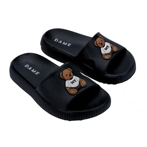 Chinelo Slide Preto Urso Dame