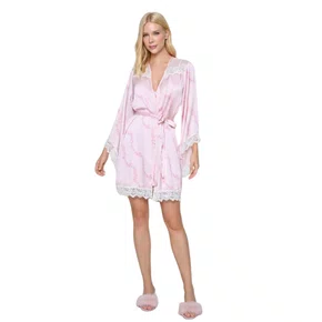 Robe Cetim Quartzo Floral Rosa Miss Victtoria