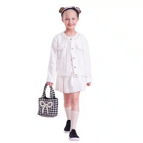 Short Saia Boucle Pregas Bordado Off White Pituchinhus