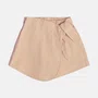 Shorts Saia Sarja com Laço Bege Momi