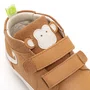 Tenis Monkey Hug Couro Hay Caramelo Tip Toey Joey